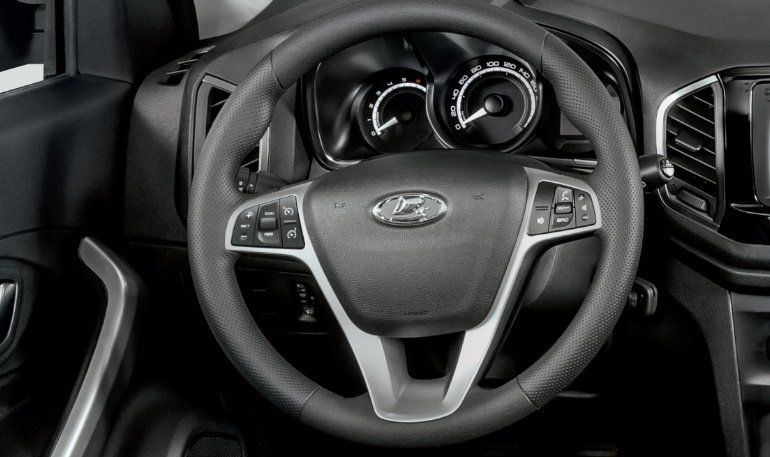 Removing the steering wheel and airbag on Lada Vesta