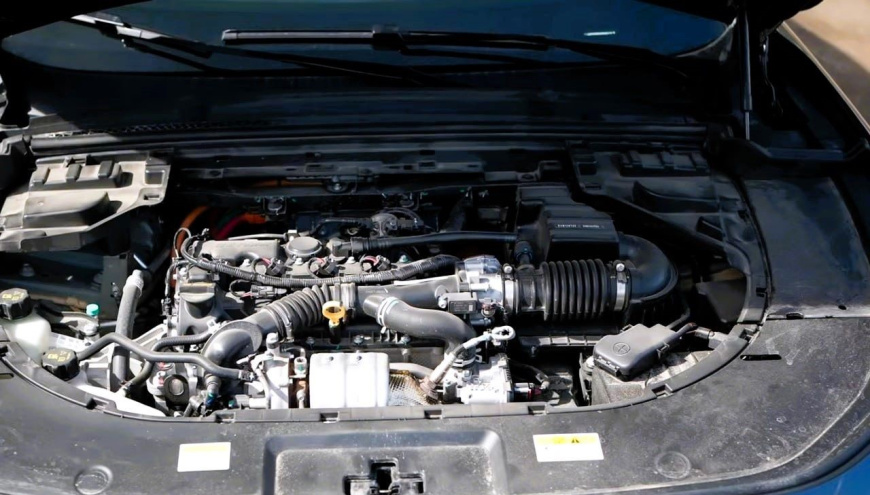 motor_gibrida_voyah_free.jpg