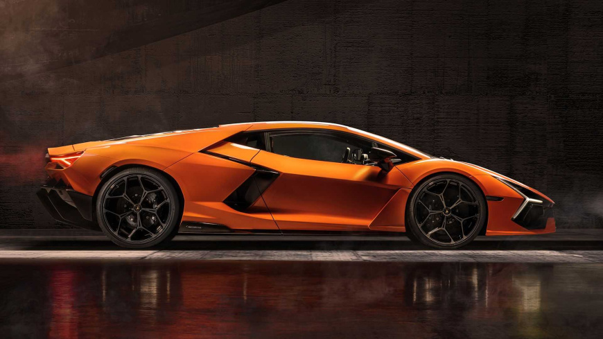 lamborghini-revuelto---foto---2023 (1).jpg