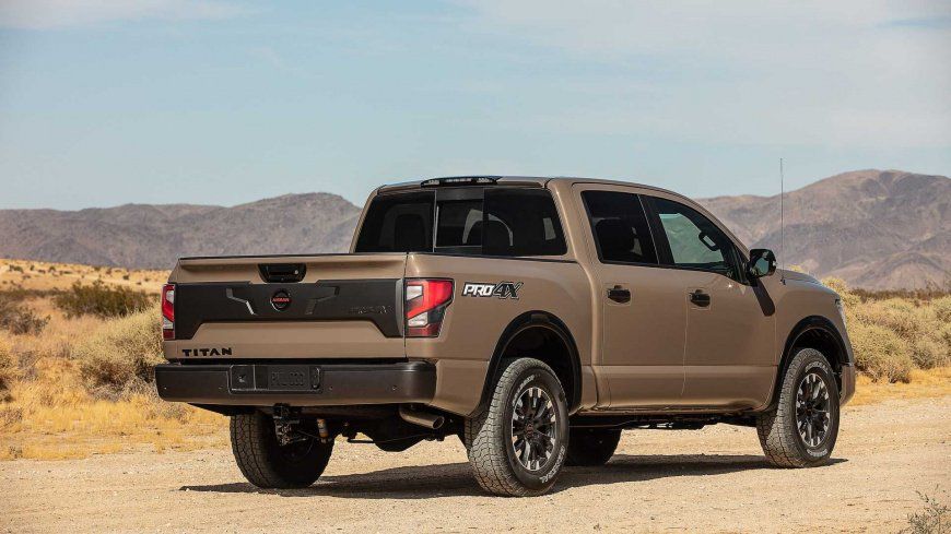 2020-nissan-titan (1).jpg