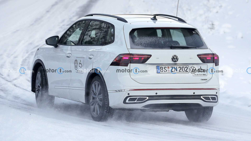 2024-vw-tiguan-new-spy-photo (2).jpg