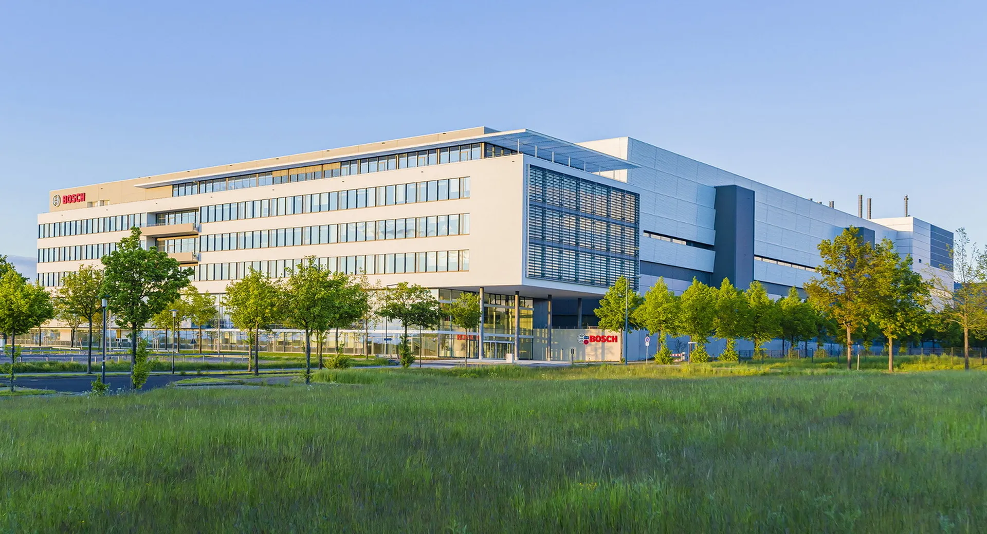2021-Bosch-Chip-Production-3.webp