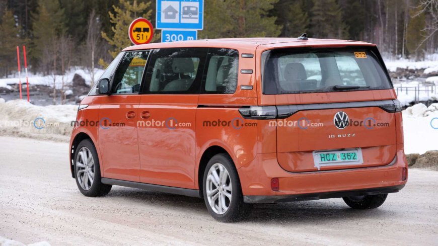 vw-id.-buzz-lwb-new-spy-photo.jpg