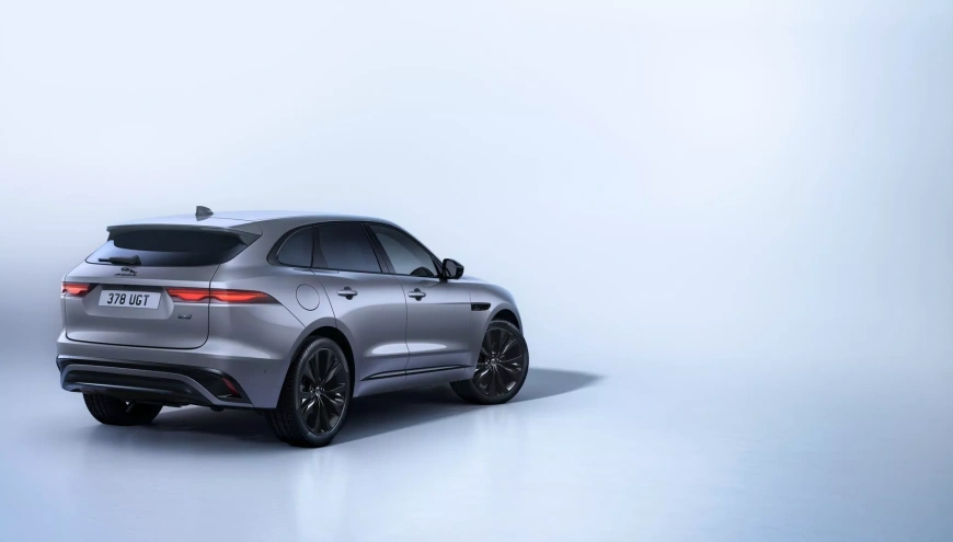 Jaguar-F-Pace-90th-Anniversary-Edition-516-7.webp