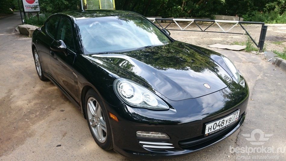 Porshe Panamera 4