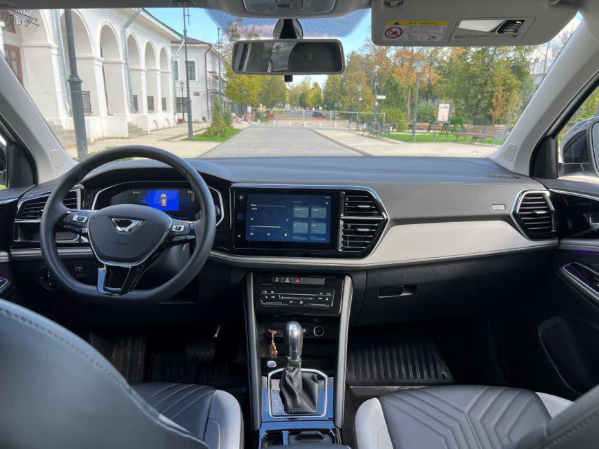 salon_jetta_vs_5.jpg salon_jetta_vs_5.jpg