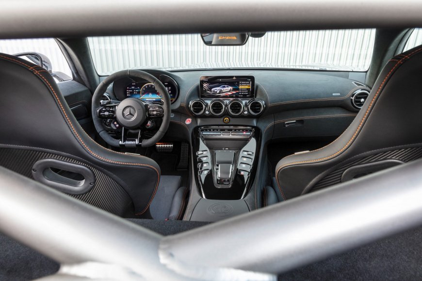 2021-Mercedes-AMG-GT-Black-Series-1.jpg