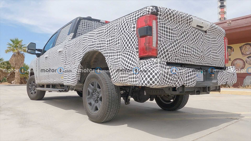 ford-f-series-super-duty-rear-view-spy-photo.jpg