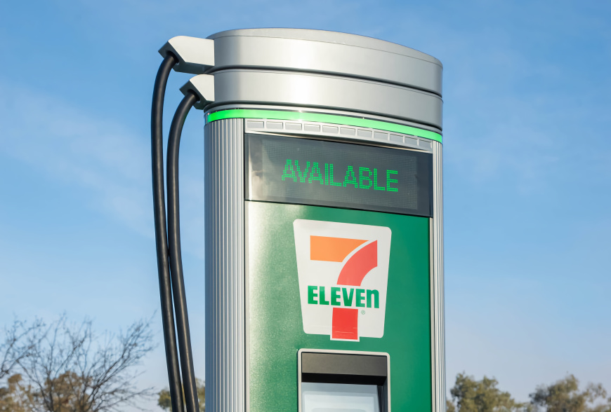 7-11-ev-charger.jpg