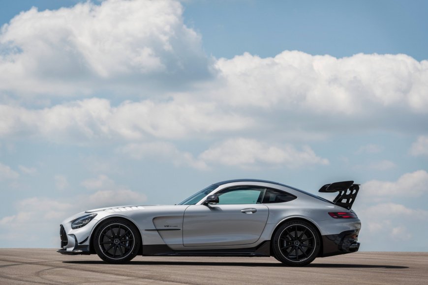 2021-Mercedes-AMG-GT-Black-Series-53.jpg