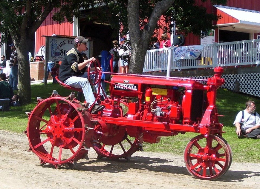 Farmall_F-20.jpg