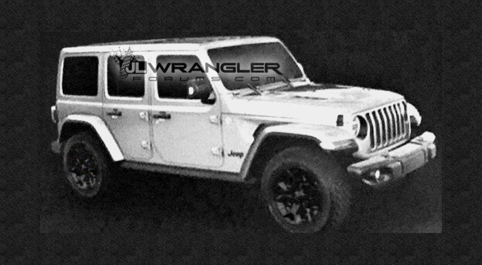 Ранее в интернете появились эти снимки Jeep Wrangler Unlimited
