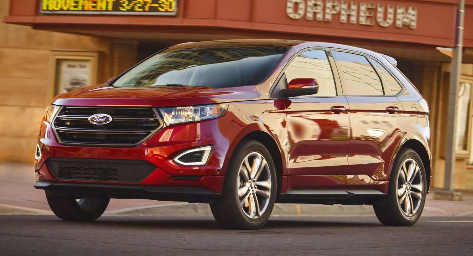 2015-Ford-Edge-1536x832.webp