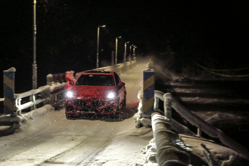 Maserati-Grecale-Snow-And-Ice-Teaser-3.jpg