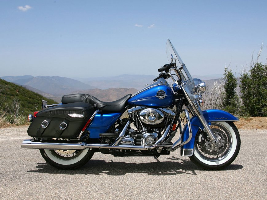 Motocycles_New_reliable_motorcycle_Harley-Davidson_Road_King_Anniversary_Edition_072960_.jpg