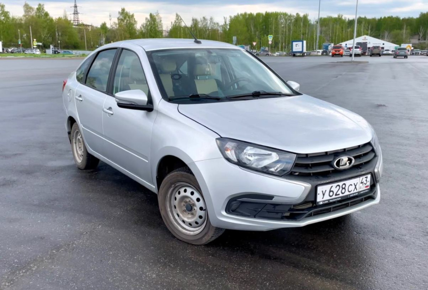lada-granta-lif.jpg