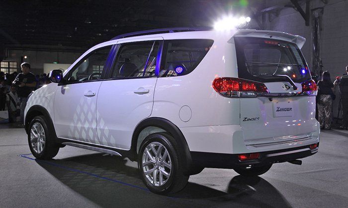 Mitsubishi показала рестайлинговый минивэн Zinger на базе Pajero Sport