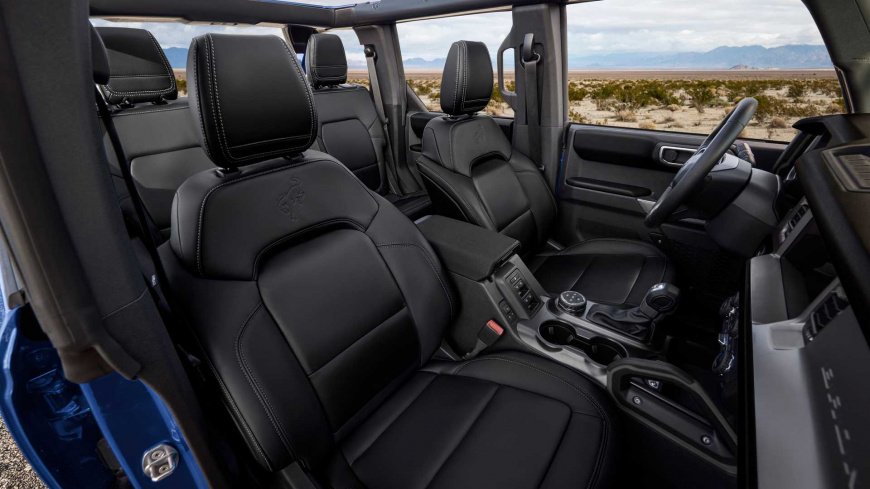 2021-ford-bronco-first-edition-black-onyx-interior (1).jpg