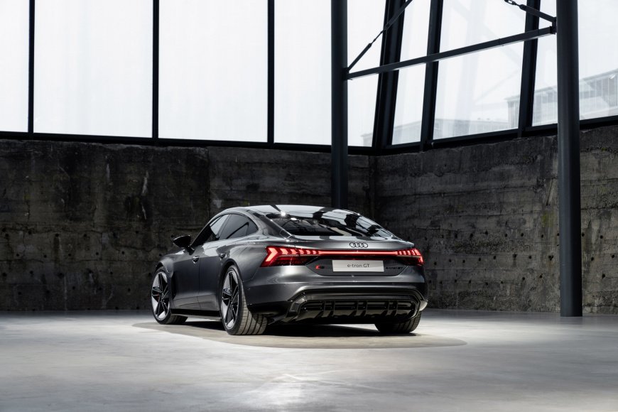 2022-Audi-e-tron-GT-28.jpg