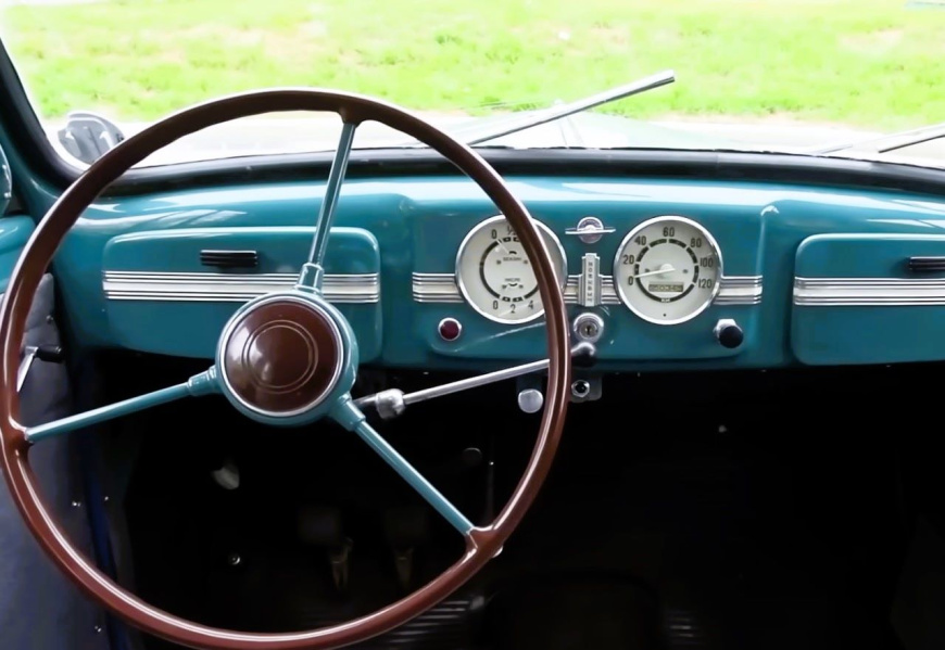 salon_moskvich_400.jpg salon_moskvich_400.jpg