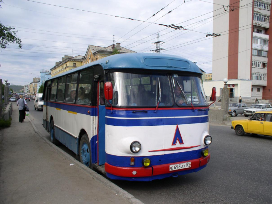 LAZ_695_M.jpg LAZ_695_M.jpg