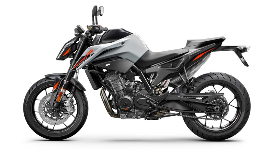 2022-ktm-790-duke---side-gray.jpg