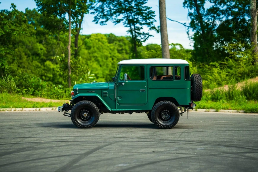 Legacy-Overland-FJ40-Emerald-Green-5-2048x1366.webp Legacy-Overland-FJ40-Emerald-Green-5-2048x1366.webp