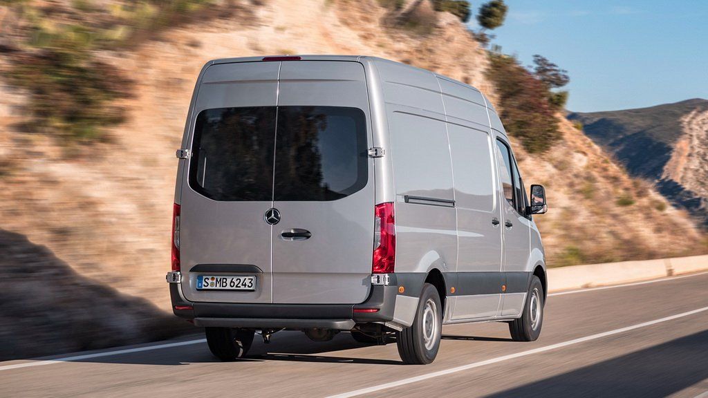 mercedes-sprinter-2019-2.jpg