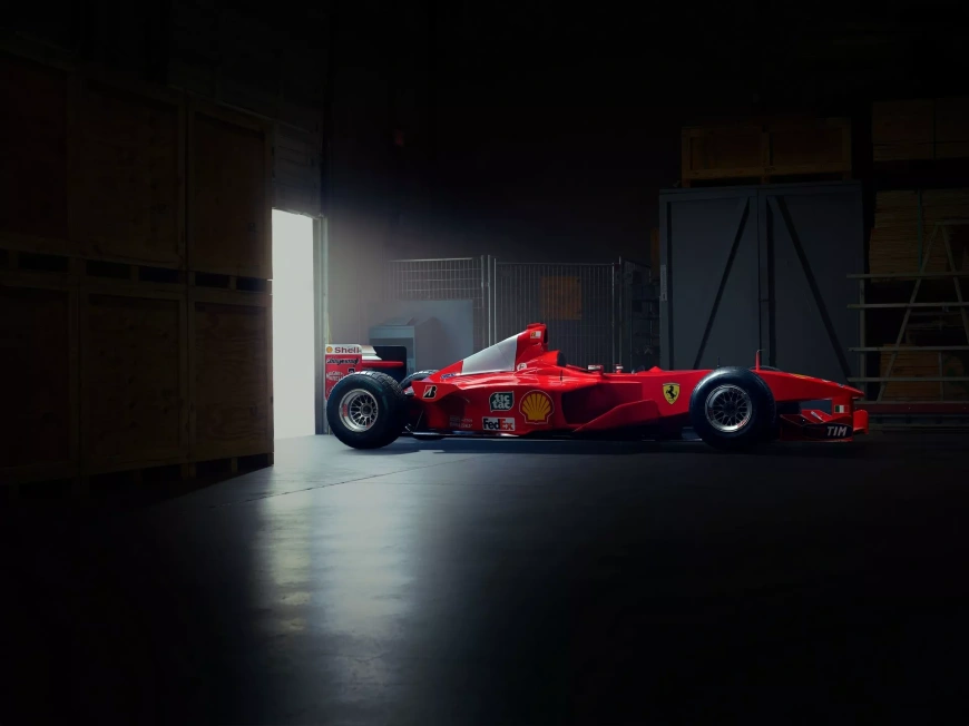 Michael-Schumacher-Ferrari-F1-5.webp