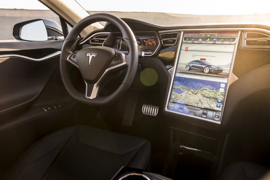 2015-Tesla-Model-S-Interior-Luxury-1.jpg
