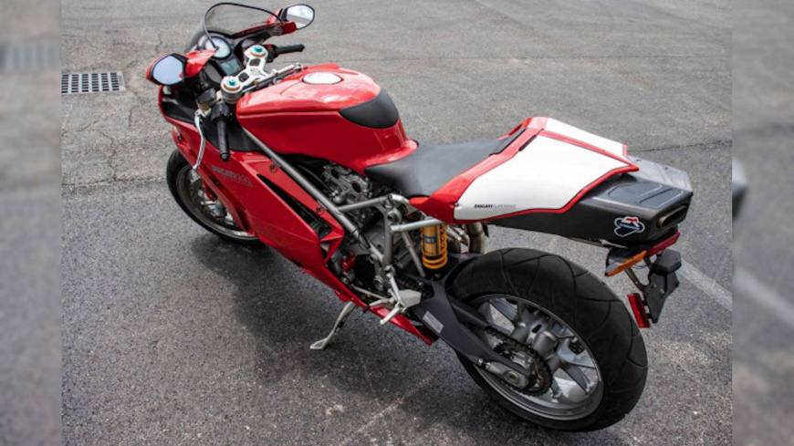 this-mint-ducati-999s-is-looking-for-a-new-home (1).jpg