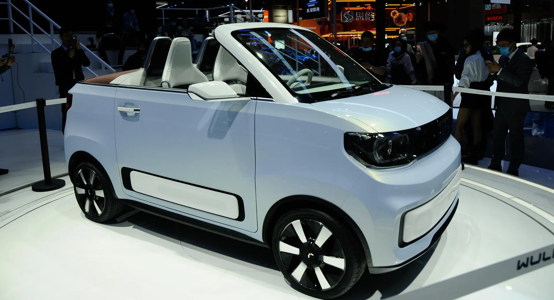 2021-Wuling-Hongguang-MINIEV-Cabrio-Concept-3-2.webp