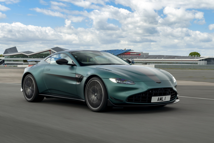 2021-Aston_Martin_Vantage_F1_Edition_2.jpg