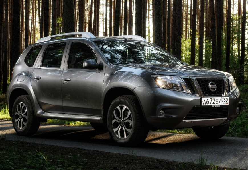 chyornyj-nissan-terrano-2018.jpg