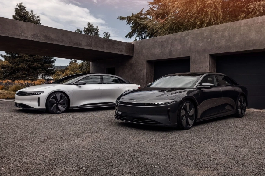 2023-Lucid-Air-Stealth-Appearance-Package-13-e1688044408525.webp
