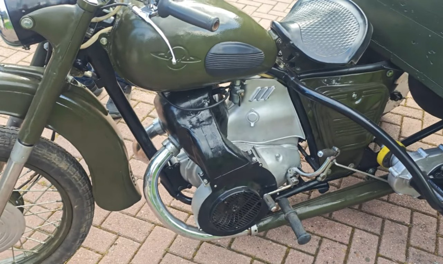 dvagatel_ij_gm.jpg dvagatel_ij_gm.jpg