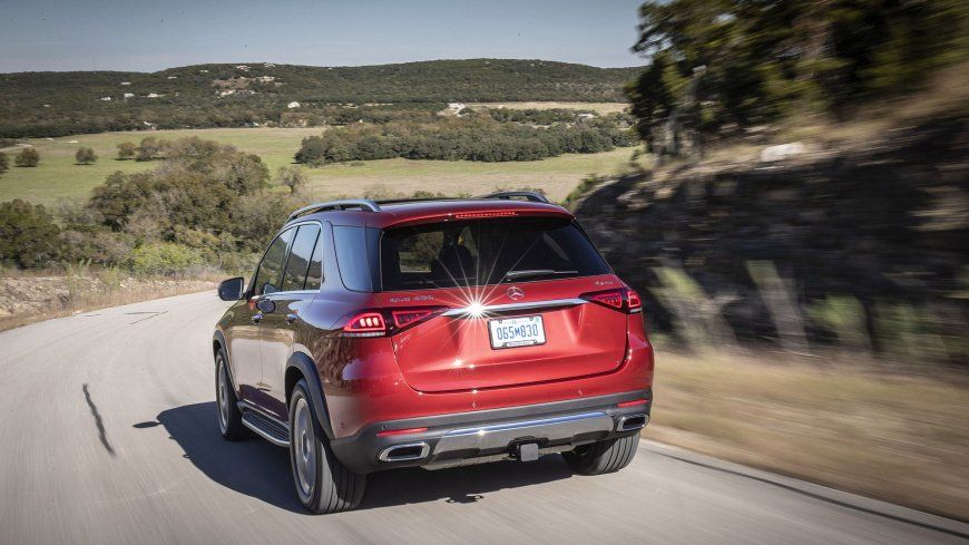 2020-mercedes-benz-gle-class_100679362.jpg