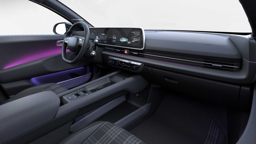 2023-hyundai-ioniq-6-first-edition-interior-dashboard-overview.jpg