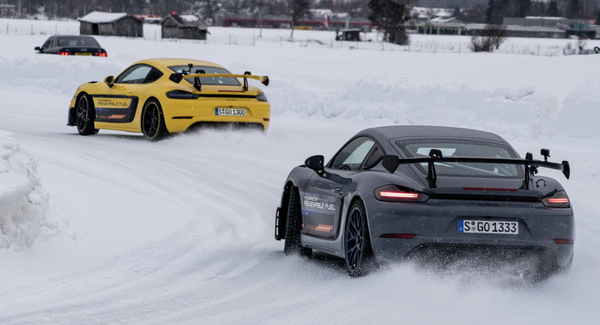 2022-Porsche-718-Cayman-GT4-RS-Zell-am-See-ice-race-10.jpeg