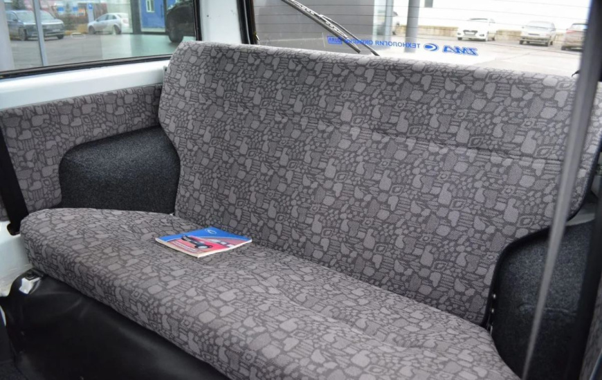 salon_111_oka.jpg salon_111_oka.jpg