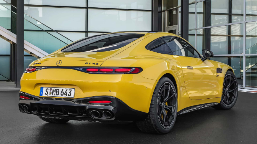 mercedes-amg-gt-43-coupe-2024 (1).jpg