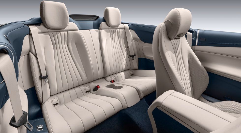 Новый кабриолет Mercedes-Benz Е-класса: пассажирский ряд