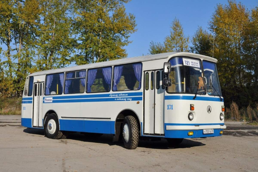 Laz_695_H.jpg Laz_695_H.jpg