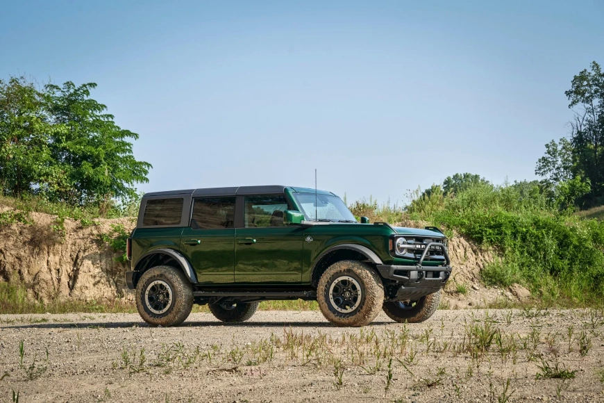 2022-Ford-Bronco-4.webp