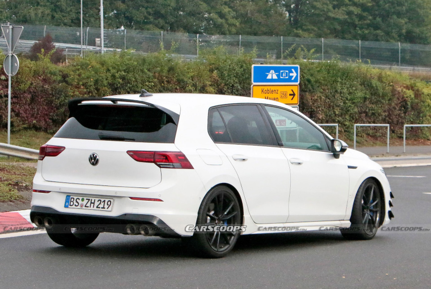 VW-Golf-R-Spied-12.jpg