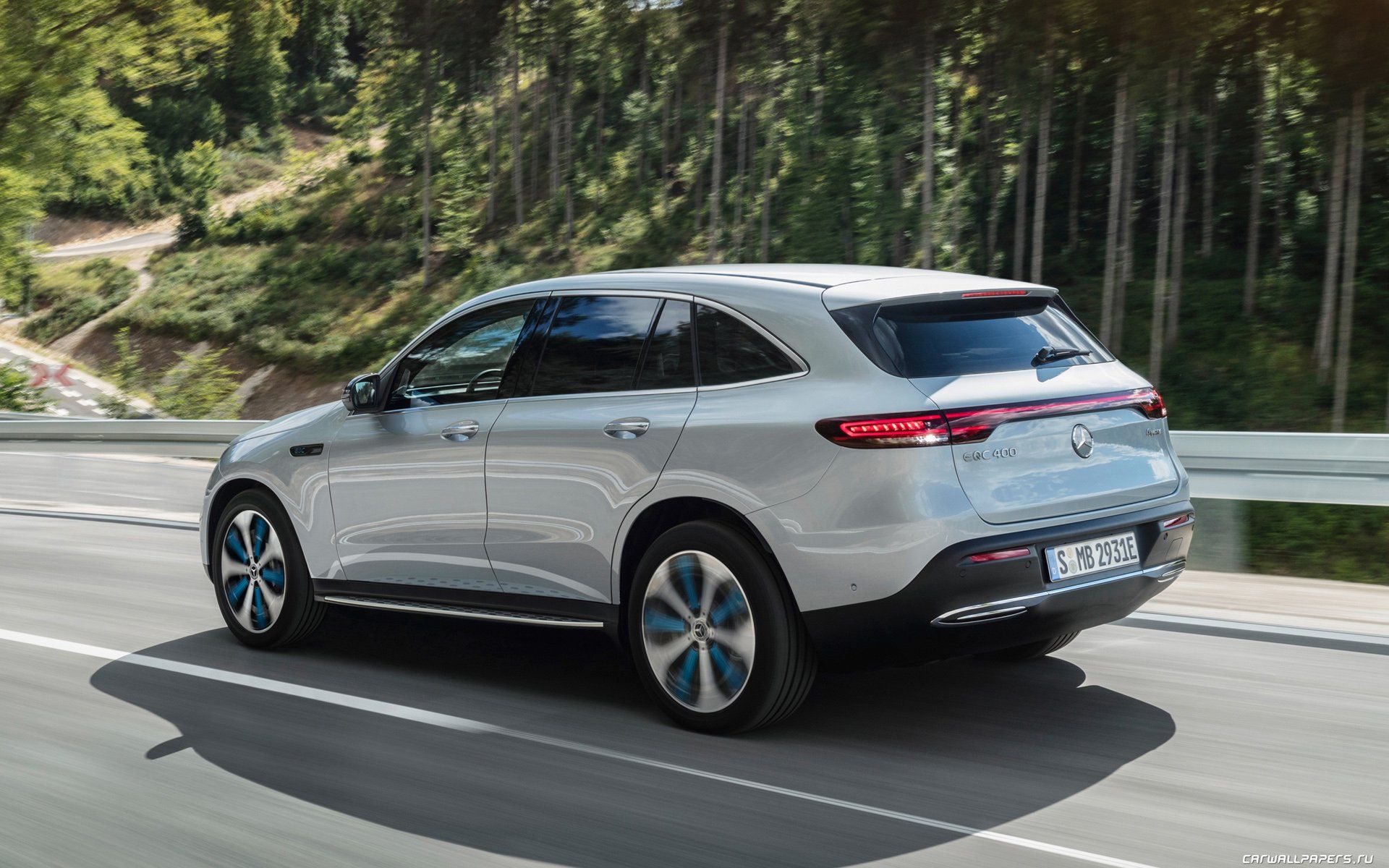 Mercedes-Benz-EQC-400-4MATIC-2019-1920x1200-008.jpg