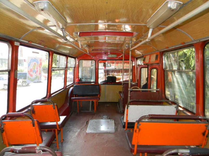 LIAZ_677_salon.jpg LIAZ_677_salon.jpg