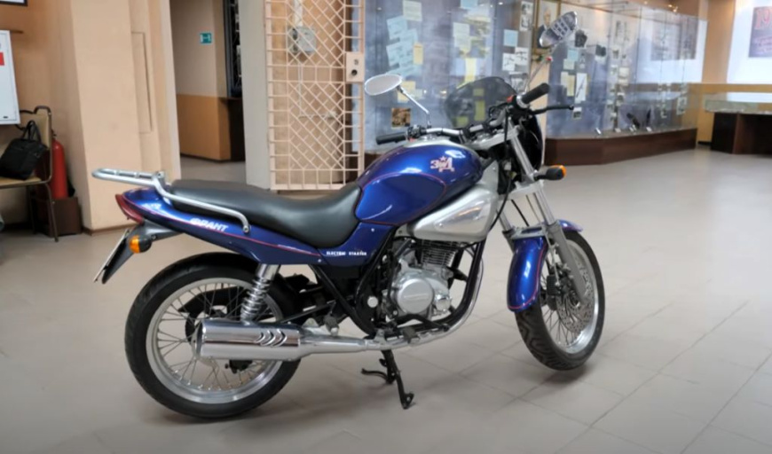 zid_frant.jpg zid_frant.jpg