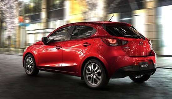 Mazda_2_carsweek_ru.jpg