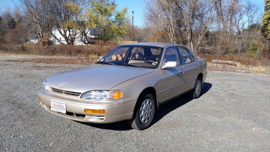 1995_toyota_camry_le-pic-4674985006221029816.jpeg